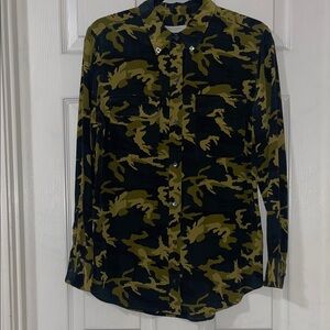 Equipment 100% silk signature camouflage long sleeve blouse
